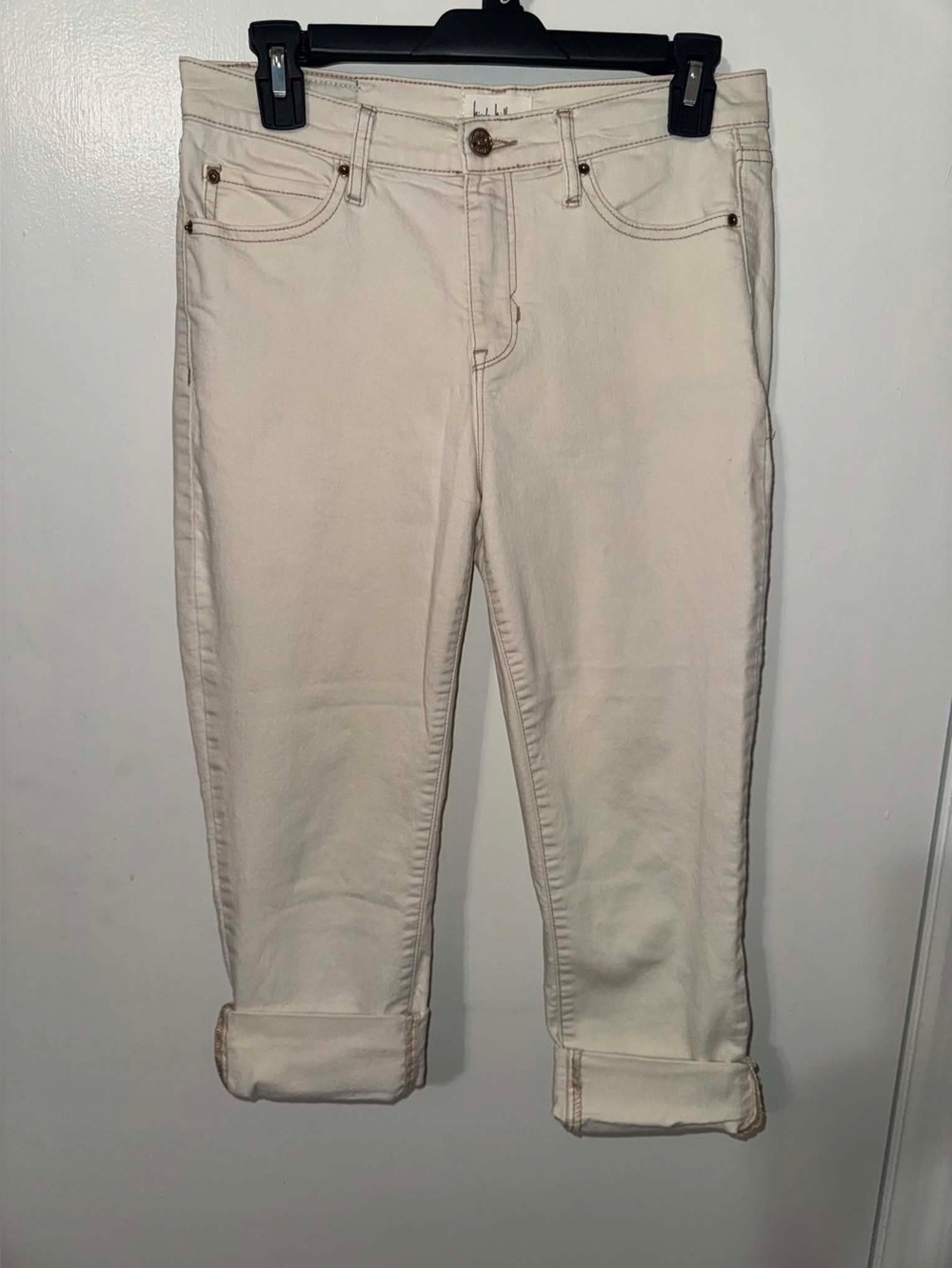 Nicole Miller Women’s cuffed capri Jeans cream